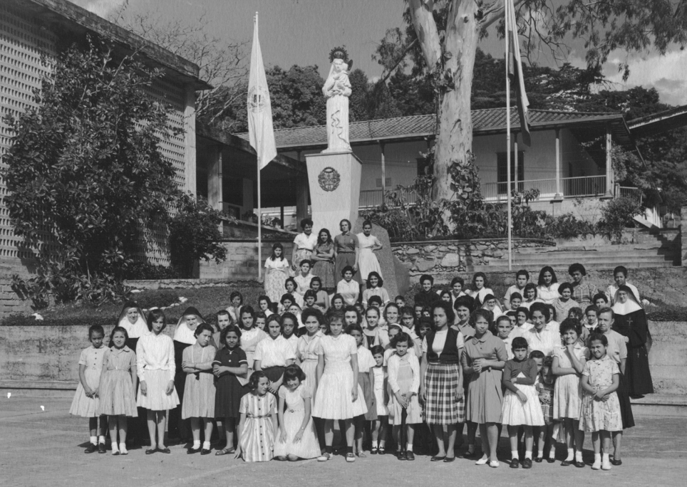 TBT-ASOEX-Marzo-2023-Alumnas-Escuela-Dominical-Villa-Lestonanac-1960